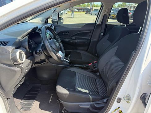 Used 2020 Nissan Versa S FWD image 8