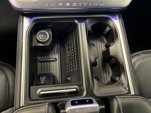 Used 2025 Ford Expedition Max Platinum AWD/4WD image 55