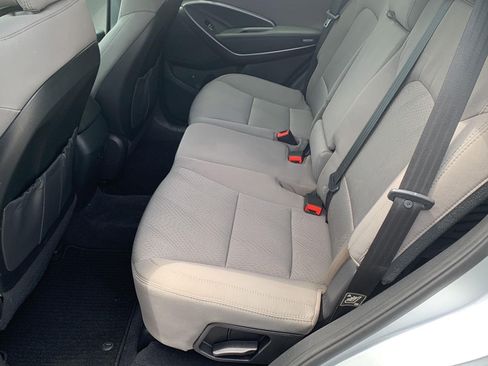 Used 2017 Hyundai Santa Fe Sport FWD image 21