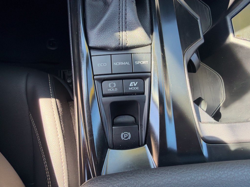 Used 2025 Toyota Camry SE FWD image 56