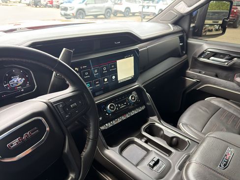 Used 2024 GMC Sierra 2500 AT4X AWD/4WD image 16