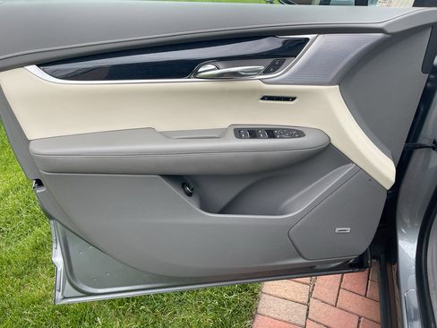 Used 2024 Cadillac XT6 Premium Luxury w/ Technology Package AWD/4WD image 22