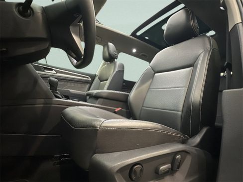 Used 2022 Volkswagen Atlas SE image 8
