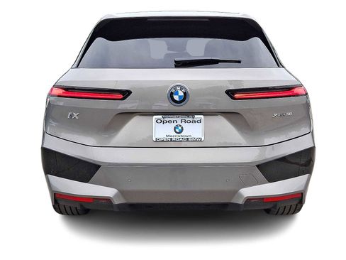Used 2025 BMW iX xDrive50 AWD/4WD image 5
