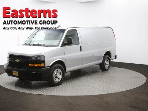 Used 2018 Chevrolet Express 2500 w/ Enhanced Convenience Package image 50