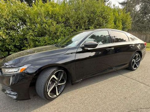 Used 2020 Honda Accord Sport image 2