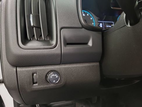 Used 2022 Chevrolet Colorado LT w/ Fleet Safety Package RWD image 30