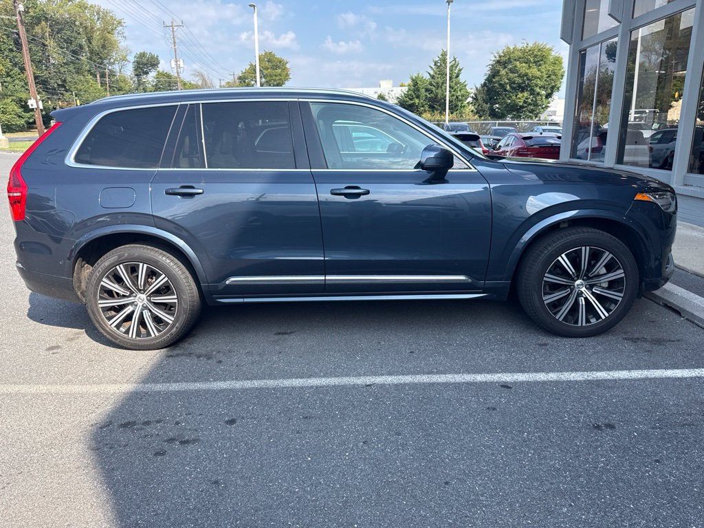 Certified 2024 Volvo XC90 B6 Plus AWD/4WD image 3