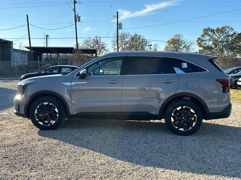 New 2026 Kia Sorento S w/ S Panoramic Sunroof Package image 5