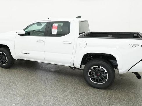 New 2026 Toyota Tacoma 2WD Double Cab image 32