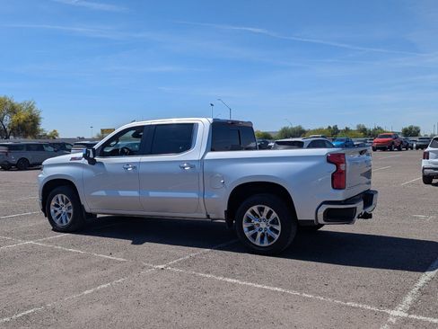 Used 2021 Chevrolet Silverado 1500 LTZ w/ LTZ Premium Package image 3