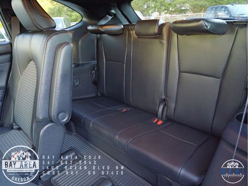 Used 2024 Toyota Highlander XSE image 19