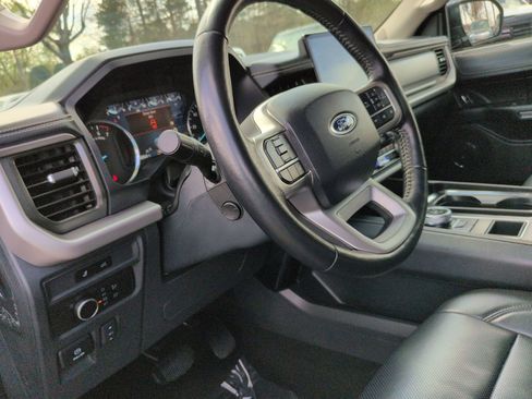 Used 2024 Ford Expedition Max XLT RWD image 18