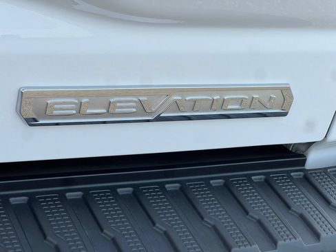 Used 2024 GMC Sierra 1500 Elevation w/ X31 Off-Road Package AWD/4WD image 13