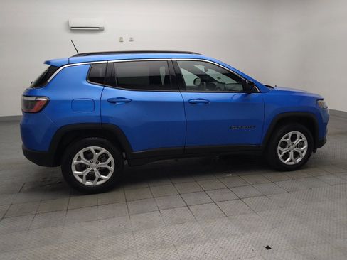 Used 2024 Jeep Compass Latitude AWD/4WD image 10