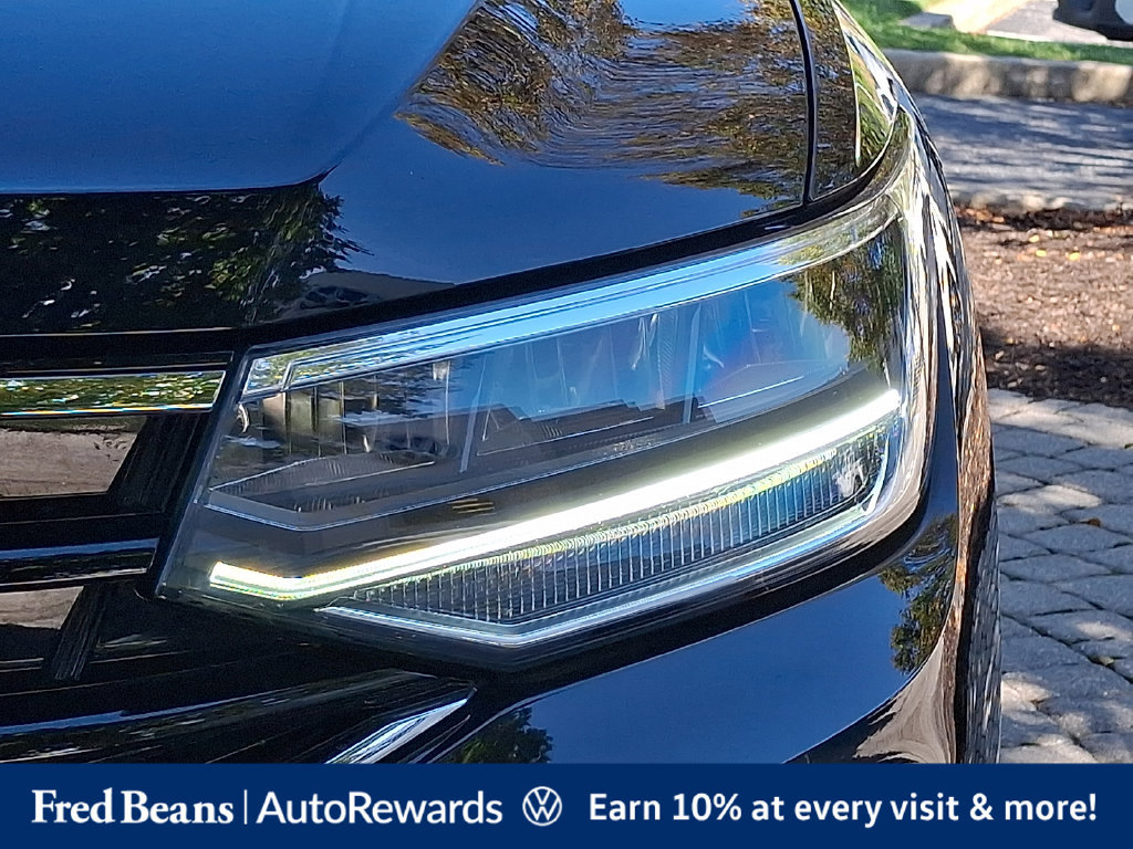 Certified 2024 Volkswagen Tiguan SE R-Line AWD/4WD image 12