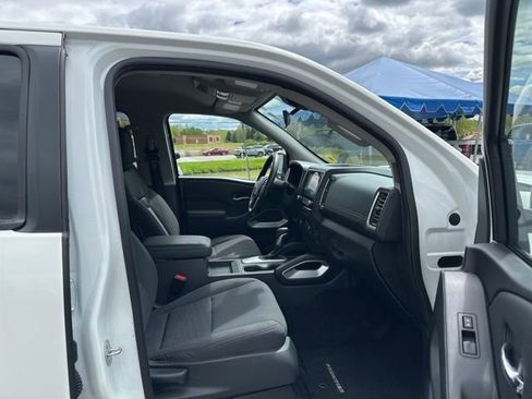 Certified 2023 Nissan Frontier SV w/ SV Convenience Package AWD/4WD image 20