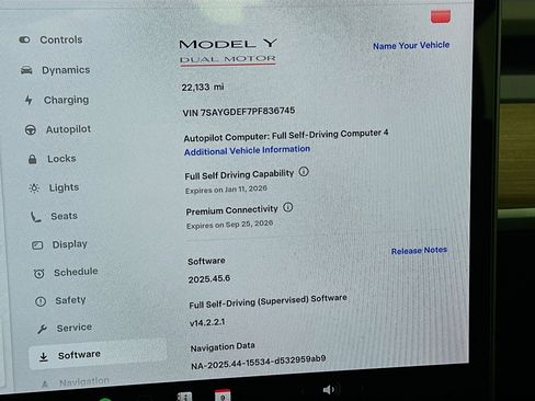 Used 2023 Tesla Model Y Performance image 18