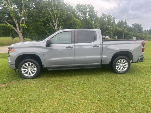 Used 2024 Chevrolet Silverado 1500 Custom AWD/4WD image 8