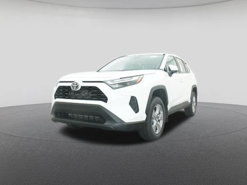 New 2025 Toyota RAV4 XLE FWD image 32
