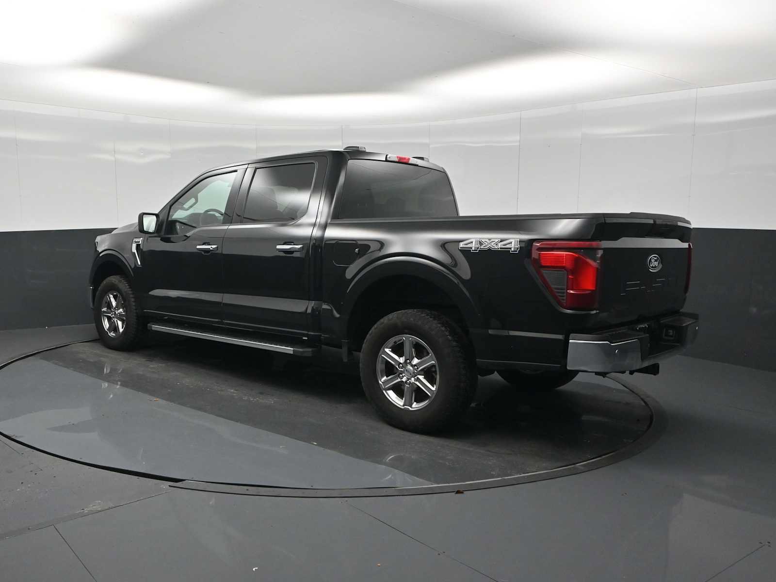 Used 2025 Ford F150 XLT w/ Equipment Group 301A Standard AWD/4WD image 6