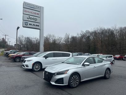 Used 2023 Nissan Altima 2.5 SV