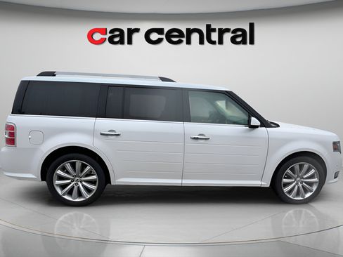 Used 2018 Ford Flex Limited w/ Equipment Group 301A FWD image 6