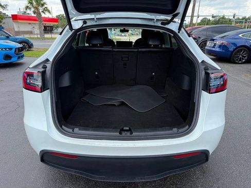 Used 2022 Tesla Model Y Long Range AWD/4WD image 22