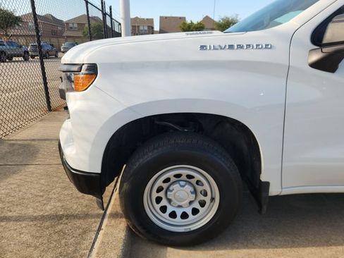 Used 2024 Chevrolet Silverado 1500 W/T w/ Trailering Package AWD/4WD image 7