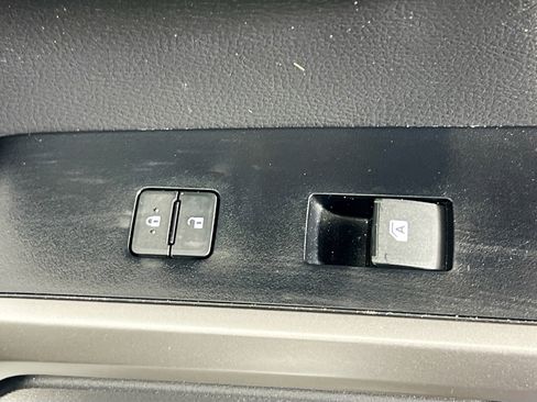 Used 2023 Toyota Tacoma SR5 w/ Technology Package AWD/4WD image 32