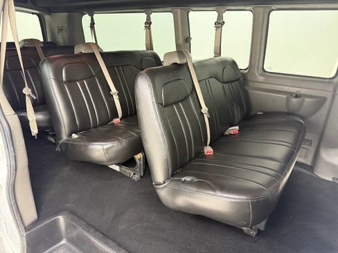 Used 2016 Chevrolet Express 3500 LT w/ LT Preferred Equipment Group image 29