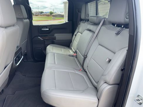 Used 2020 GMC Sierra 1500 SLT RWD image 19