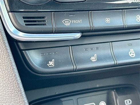 Used 2020 Hyundai Santa Fe Limited image 19