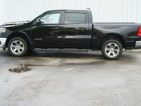 Used 2025 RAM 1500 Big Horn AWD/4WD image 3