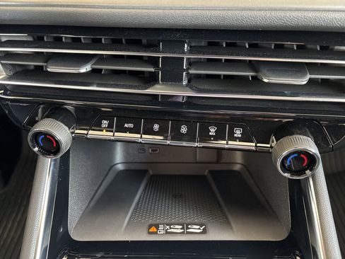 New 2026 Chevrolet Traverse LT image 27