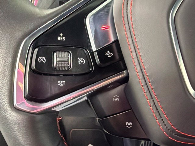 Used 2024 Chevrolet Corvette Stingray Premium Cpe w/ Z51 Performance Package RWD image 30