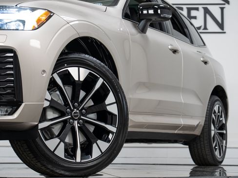 New 2026 Volvo XC60 B5 Plus w/ Climate Package AWD/4WD image 27