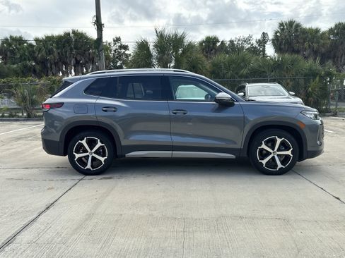New 2026 Volkswagen Tiguan SE FWD image 3
