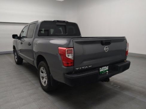 Used 2017 Nissan Titan S RWD image 5