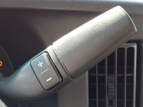 Used 2015 GMC Savana 2500 image 20