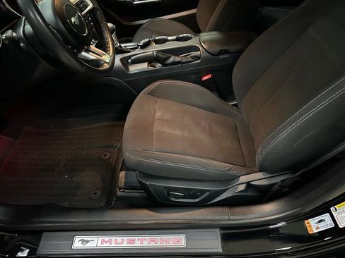 Certified 2022 Ford Mustang GT w/ Equipment Group 301A image 18