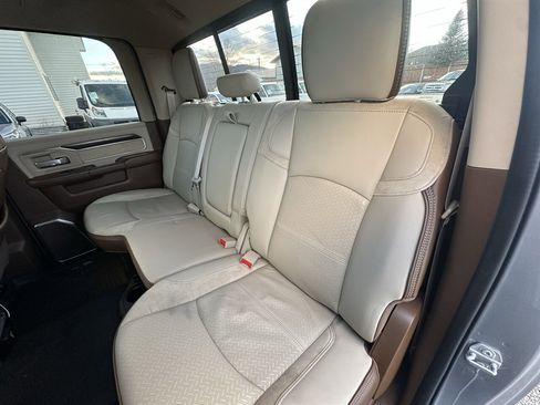 Used 2022 RAM 3500 Laramie image 10