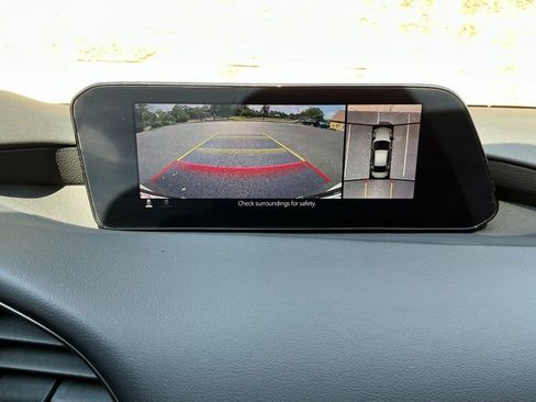 Used 2022 MAZDA MAZDA3 s image 23