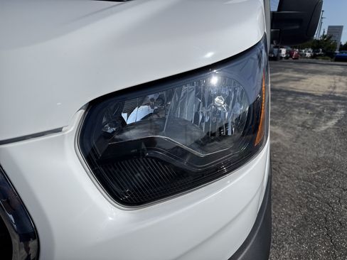 Used 2025 Ford Transit 250 Low Roof w/ Exterior Upgrade Package RWD image 5
