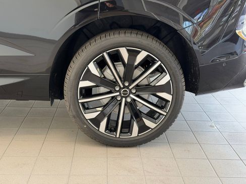 New 2026 Volvo XC60 B5 Ultra w/ Protection Package Premier AWD/4WD image 9