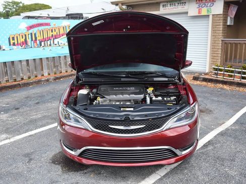 Used 2015 Chrysler 200 Limited FWD image 20