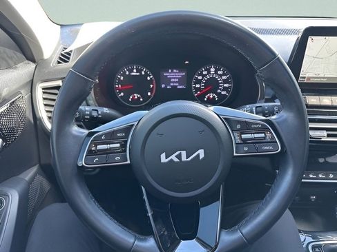 Used 2022 Kia Seltos EX image 16