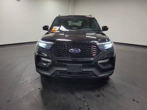 Used 2020 Ford Explorer ST w/ Premium Technology Package image 2