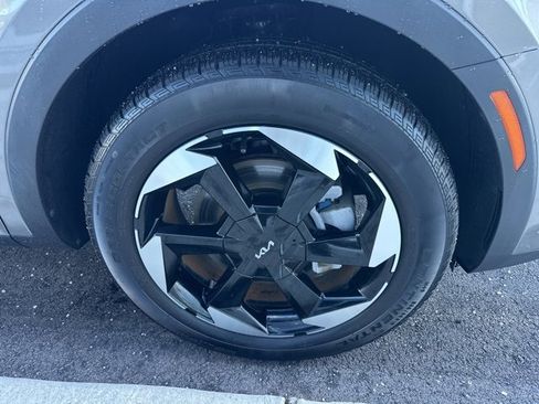 Used 2025 Kia Sorento EX w/ EX Panoramic Sunroof Package image 35