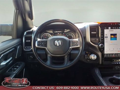 Used 2024 RAM 1500 Laramie AWD/4WD image 16
